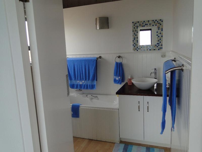 To Let 3 Bedroom Property for Rent in Britannia Bay Western Cape